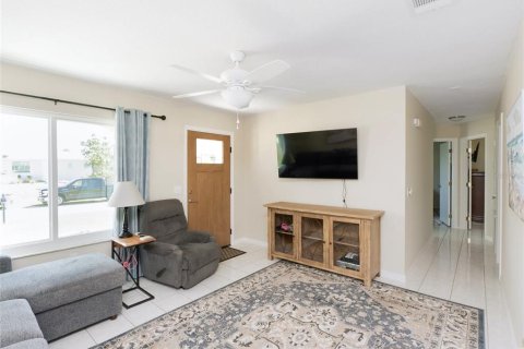 House in Port Charlotte, Florida 3 bedrooms, 86.68 sq.m. № 1524335 - photo 7