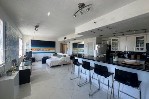 Кондоминиум с 2 спальнями в Майами-Бич, Флорида № 2031650