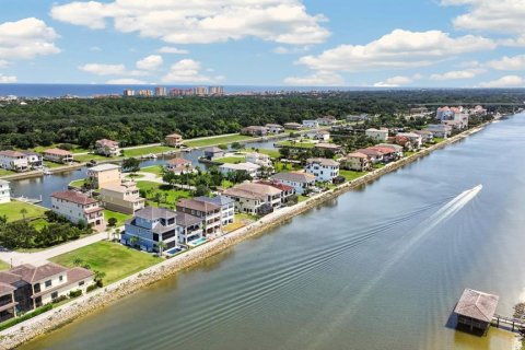 Casa en venta en Palm Coast, Florida, 4 dormitorios, 546.64 m2 № 2318542 - foto 2