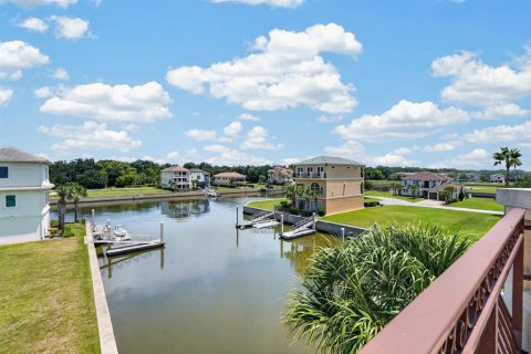 Casa en venta en Palm Coast, Florida, 4 dormitorios, 546.64 m2 № 2318542 - foto 6