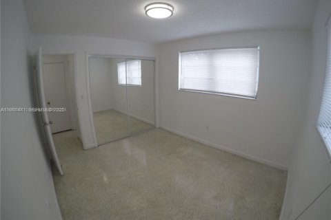 Apartamento en alquiler en Miami, Florida, 2 dormitorios, 69.68 m2 № 1990114 - foto 9