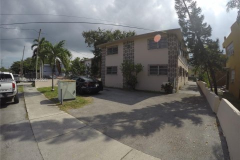 Apartamento en alquiler en Miami, Florida, 2 dormitorios, 69.68 m2 № 1990114 - foto 16