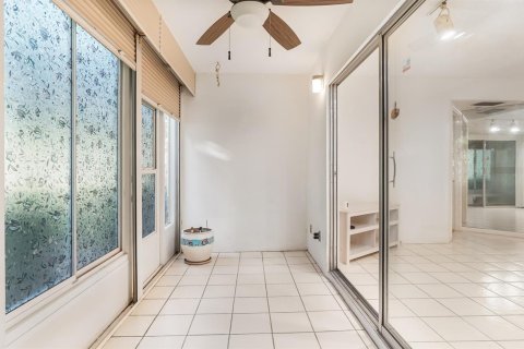 Condo in Coconut Creek, Florida, 2 bedrooms  № 2246750 - photo 27