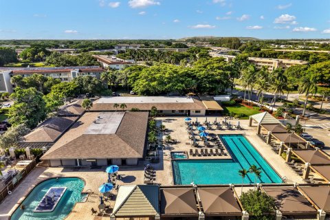 Condo in Coconut Creek, Florida, 2 bedrooms  № 2246750 - photo 5