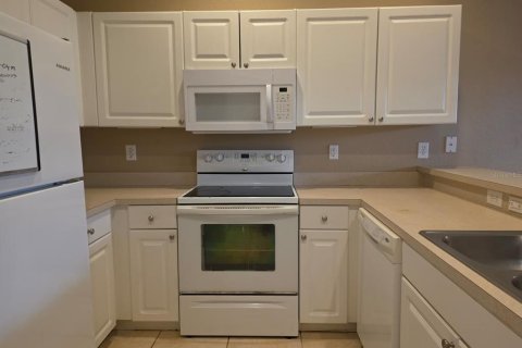 Townhouse in Poinciana, Florida 2 bedrooms, 85.75 sq.m. № 2394105 - photo 8