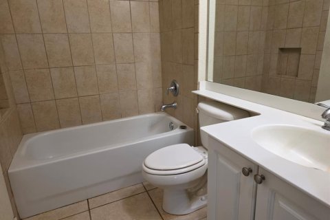 Townhouse in Poinciana, Florida 2 bedrooms, 85.75 sq.m. № 2394105 - photo 13