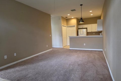 Townhouse in Poinciana, Florida 2 bedrooms, 85.75 sq.m. № 2394105 - photo 3