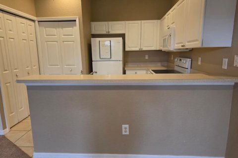 Townhouse in Poinciana, Florida 2 bedrooms, 85.75 sq.m. № 2394105 - photo 6