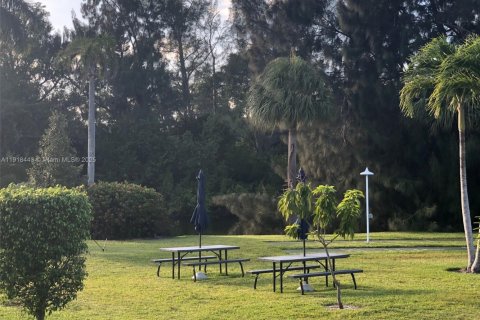 Снять в аренду кондоминиум в Форт-Лодердейл, Флорида 2 спальни, 74.32м2, № 1973099 - фото 9