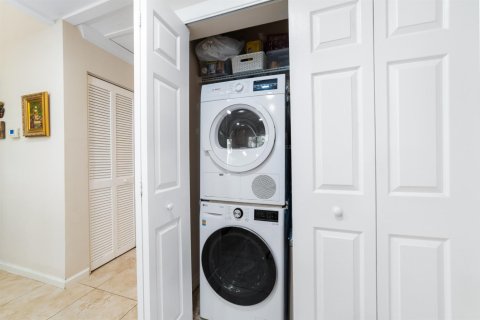Touwnhouse à vendre à Boca Raton, Floride: 2 chambres, 125.79 m2 № 2387873 - photo 12