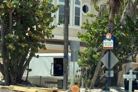 Casa en venta en Treasure Island, Florida, 3 dormitorios, 98.1 m2 № 2122452 - foto 6