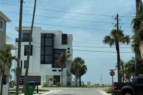 Casa en venta en Treasure Island, Florida, 3 dormitorios, 98.1 m2 № 2122452 - foto 5