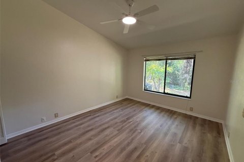Townhouse in Gainesville, Florida 2 bedrooms, 97.08 sq.m. № 2201577 - photo 9