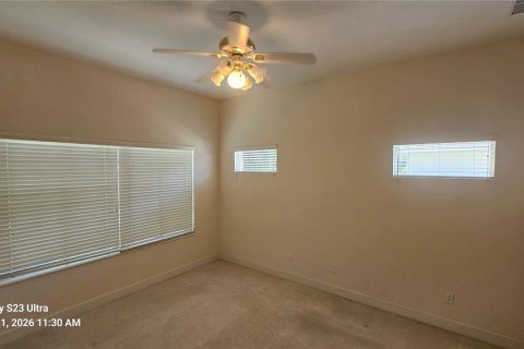 House in Ormond Beach, Florida 4 bedrooms, 271.37 sq.m. № 2230307 - photo 20