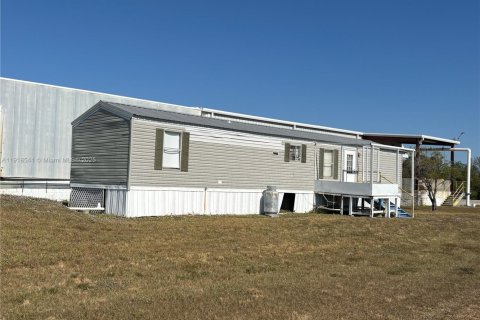 Купить коммерческую недвижимость в Клуистон, Флорида № 2035073 - фото 6