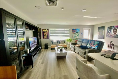 Villa ou maison à vendre à Boynton Beach, Floride: 3 chambres, 122.82 m2 № 2368313 - photo 4