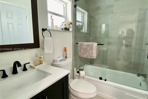 Villa ou maison à vendre à Boynton Beach, Floride: 3 chambres, 122.82 m2 № 2368313 - photo 5
