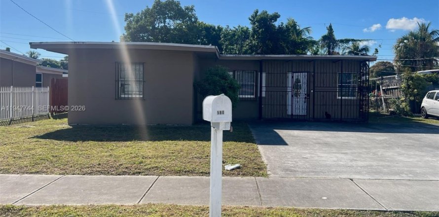 Casa en Miami, Florida 3 dormitorios, 103.03 m2 № 2003871