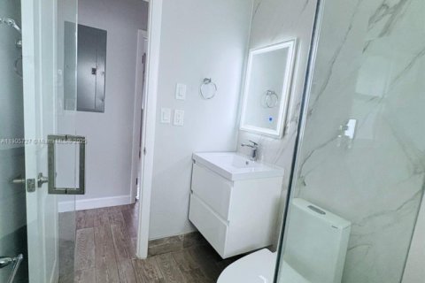 House in Miami Gardens, Florida 3 bedrooms, 94.02 sq.m. № 1963220 - photo 14