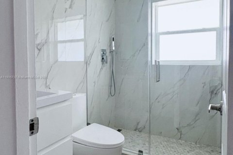 House in Miami Gardens, Florida 3 bedrooms, 94.02 sq.m. № 1963220 - photo 17