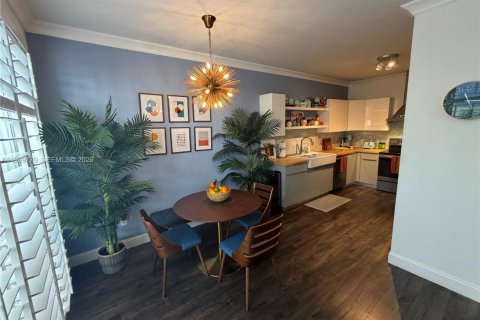 Adosado en venta en Hollywood, Florida, 3 dormitorios, 162.39 m2 № 2030618 - foto 6