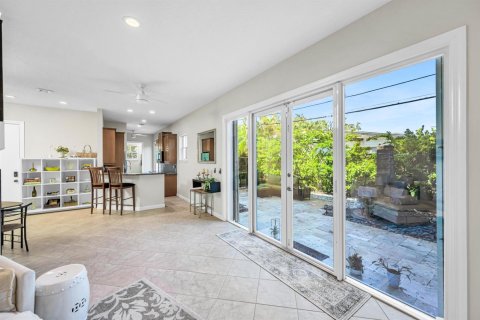 Townhouse in Fort Lauderdale, Florida 3 bedrooms, 174.28 sq.m. № 2428179 - photo 5