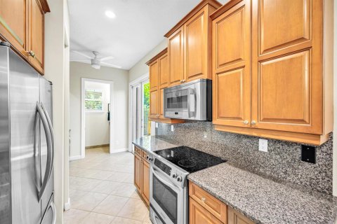 Townhouse in Fort Lauderdale, Florida 3 bedrooms, 174.28 sq.m. № 2428179 - photo 13