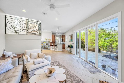 Townhouse in Fort Lauderdale, Florida 3 bedrooms, 174.28 sq.m. № 2428179 - photo 6