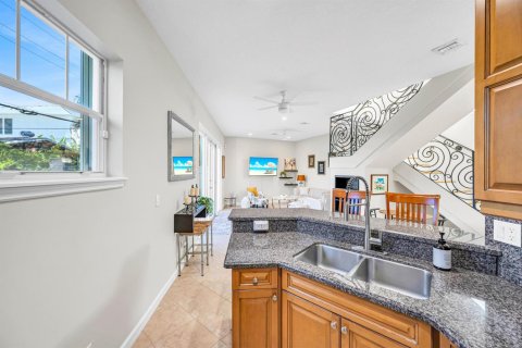 Townhouse in Fort Lauderdale, Florida 3 bedrooms, 174.28 sq.m. № 2428179 - photo 14