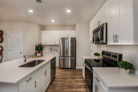 Casa en venta en Dade City, Florida, 3 dormitorios, 159.79 m2 № 2198083 - foto 11