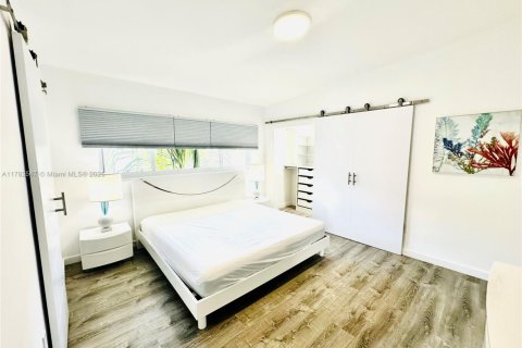 Condominio en venta en North Miami Beach, Florida, 2 dormitorios, 91.97 m2 № 1895254 - foto 13