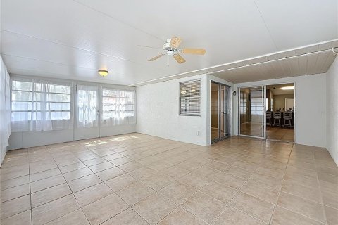 House in Palm Harbor, Florida 3 bedrooms, 88.26 sq.m. № 1826452 - photo 30