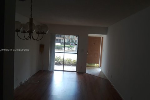 Condominio en alquiler en Pompano Beach, Florida, 1 dormitorio, 59.46 m2 № 2043221 - foto 2