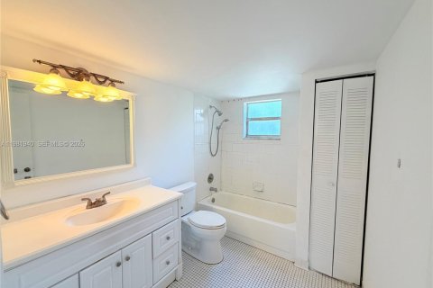 Condominio en alquiler en Pompano Beach, Florida, 1 dormitorio, 59.46 m2 № 2043221 - foto 17