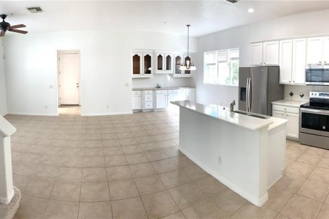 House in Orlando, Florida 4 bedrooms, 275.46 sq.m. № 1563951 - photo 13