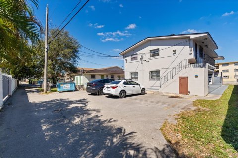 Condo in Miami, Florida, 1 bedroom  № 2033734 - photo 5