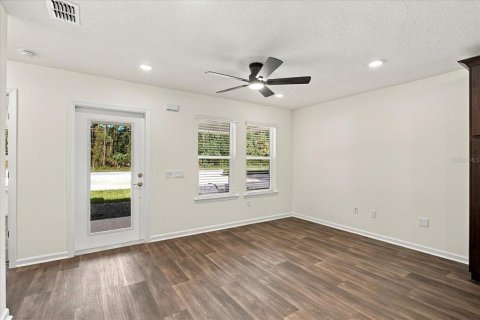 Villa ou maison à vendre à Bunnell, Floride: 3 chambres, 127.93 m2 № 2306048 - photo 13