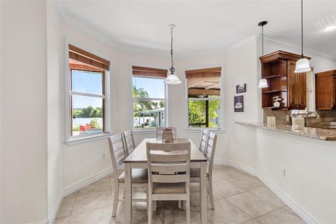 Casa en venta en Gibsonton, Florida, 5 dormitorios, 266.54 m2 № 1369855 - foto 13