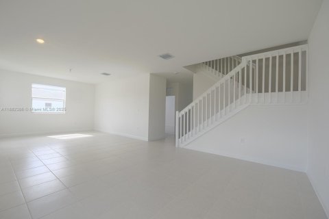 Casa en venta en Homestead, Florida, 5 dormitorios, 321.07 m2 № 1928514 - foto 4