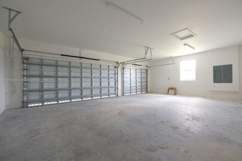Casa en venta en Homestead, Florida, 5 dormitorios, 321.07 m2 № 1928514 - foto 13