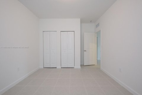 Casa en venta en Homestead, Florida, 5 dormitorios, 321.07 m2 № 1928514 - foto 17