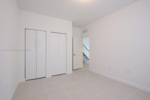 Casa en venta en Homestead, Florida, 5 dormitorios, 321.07 m2 № 1928514 - foto 16