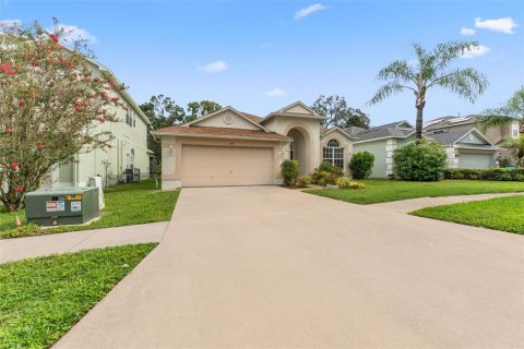 Villa ou maison à louer à Tampa, Floride: 3 chambres, 209.31 m2 № 1894727 - photo 2