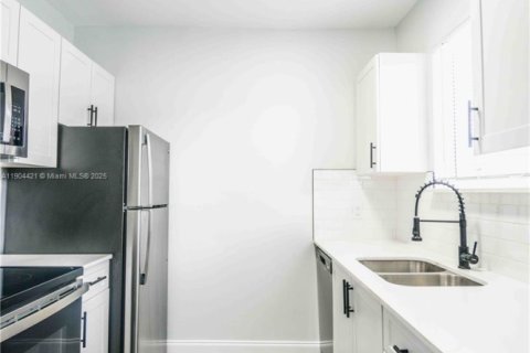 Apartamento en alquiler en Miami Beach, Florida, 1 dormitorio, 91.97 m2 № 1955393 - foto 7