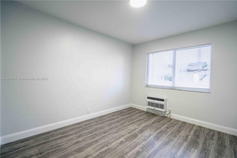 Apartamento en alquiler en Miami Beach, Florida, 1 dormitorio, 91.97 m2 № 1955393 - foto 10