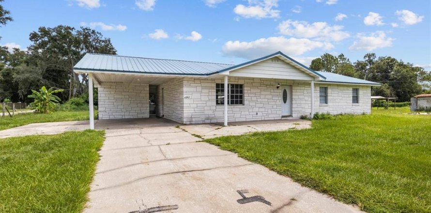 Villa ou maison à Polk City, Floride 3 chambres, 135.45 m2 № 2386418