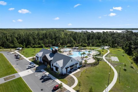 House in Saint Cloud, Florida 4 bedrooms, 170.01 sq.m. № 1902626 - photo 18