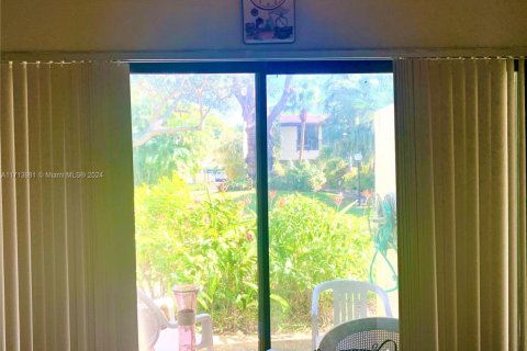 Townhouse in Miami, Florida 3 bedrooms, 156.82 sq.m. № 1702916 - photo 5