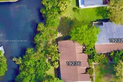 Townhouse in Miami, Florida 3 bedrooms, 156.82 sq.m. № 1702916 - photo 15