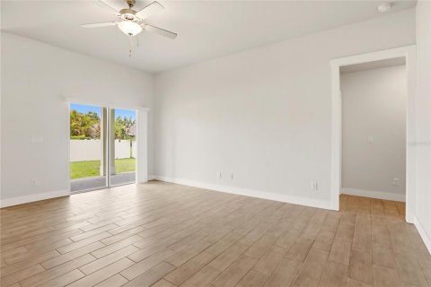 Casa en alquiler en Port Charlotte, Florida, 4 dormitorios, 157.19 m2 № 2108176 - foto 10